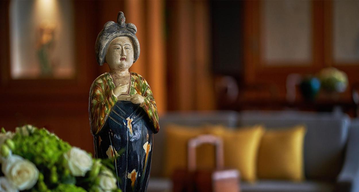 Artyzen Grand Lapa Macau Otel Dış mekan fotoğraf A figure of a Chinese lady